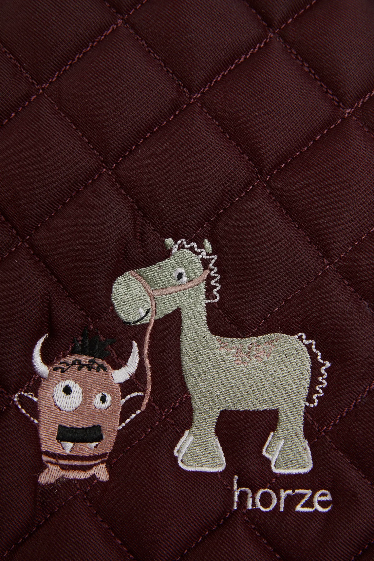 * Monster Pony Satulahuopa Brodeerauksella