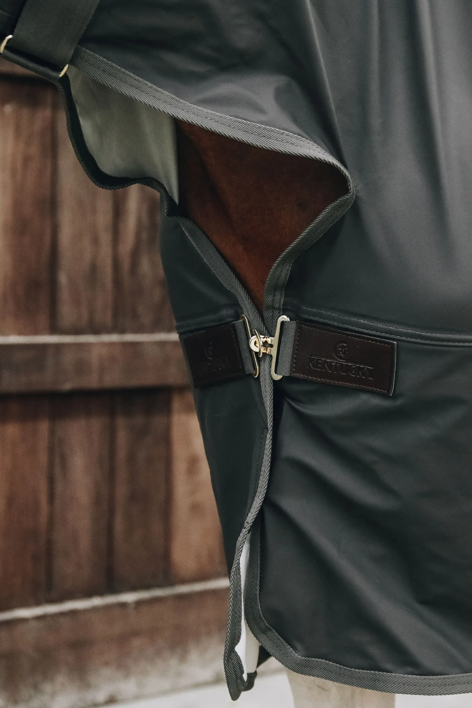 Kentucky Horsewear 100 % Vedenkestava Sadeloimi