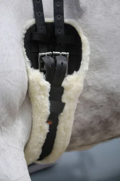 Kentucky Horsewear Lyhyt, Lampaankarvainen Satulavyo