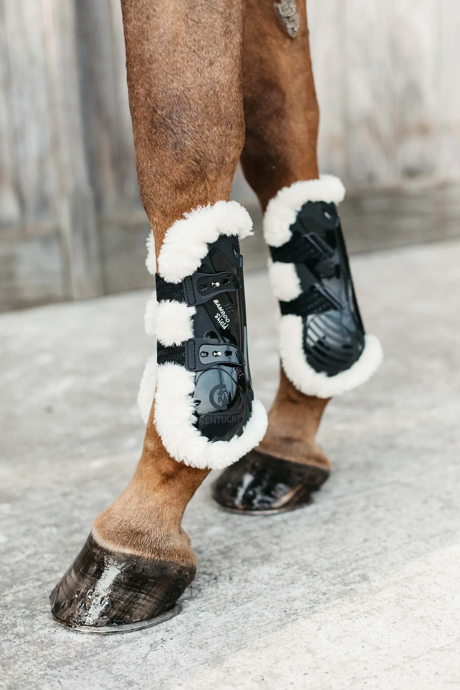Kentucky Horsewear Vegan Sheepskin Bamboo Elastic Jannesuojat